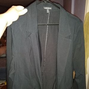 Black blazer 26w long enough